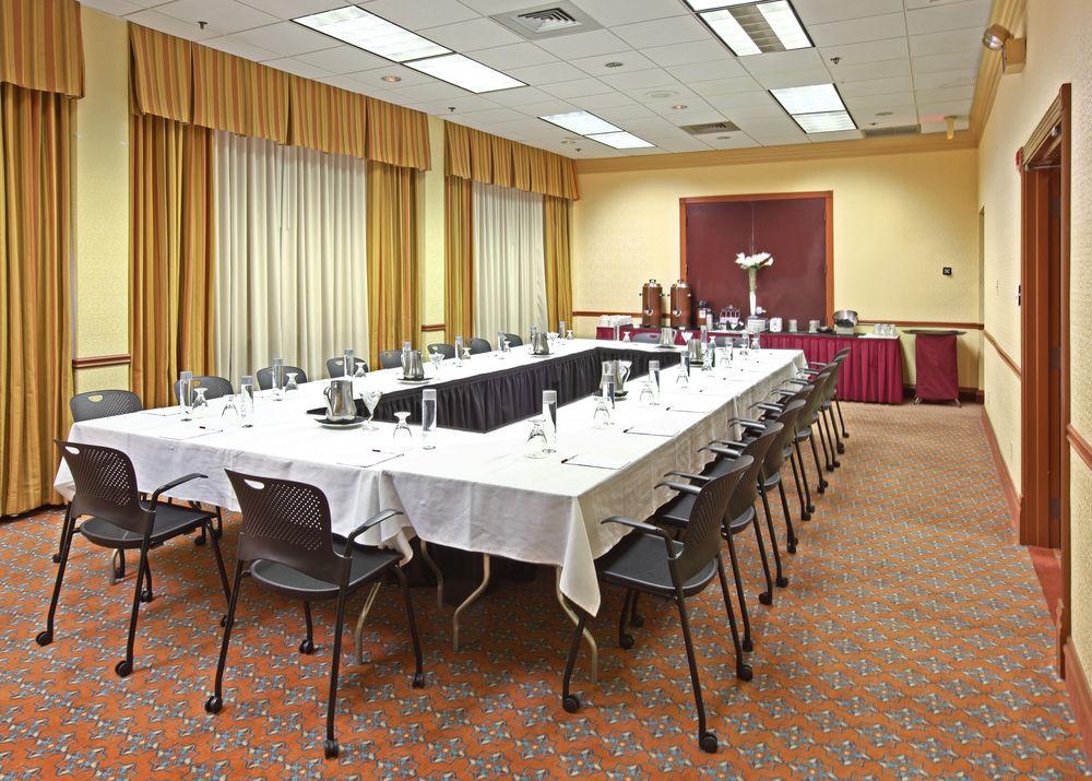 Crowne Plaza Market Ctr - Field, An Ihg 3*