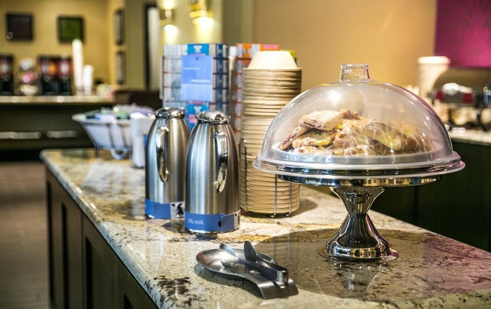 Comfort North Field Airport Inn Dallas