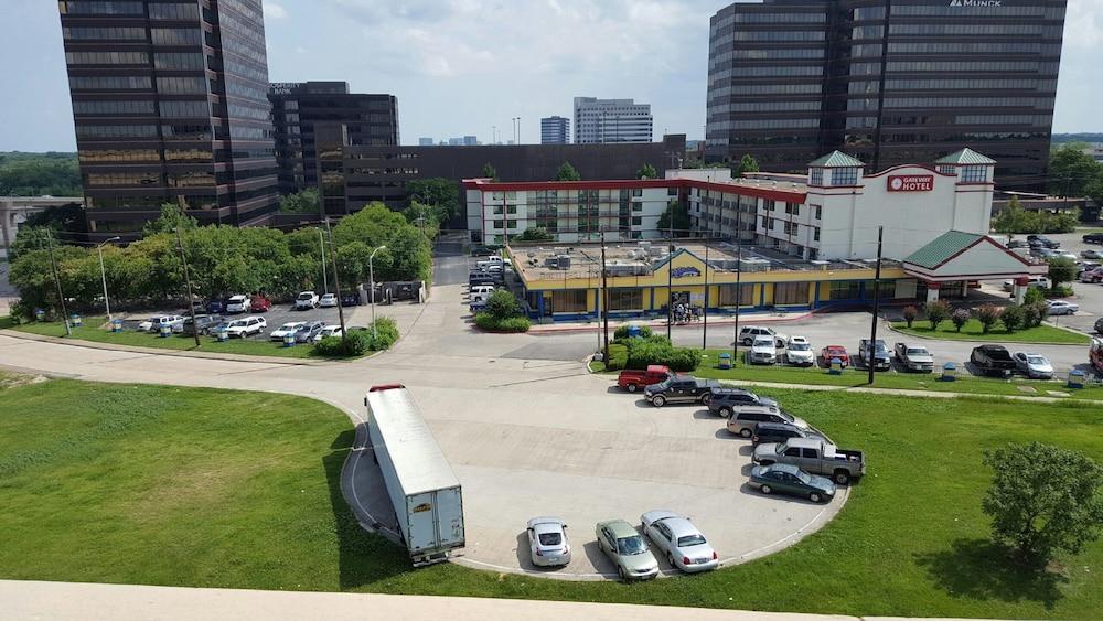 Clarion Park 4* Dallas