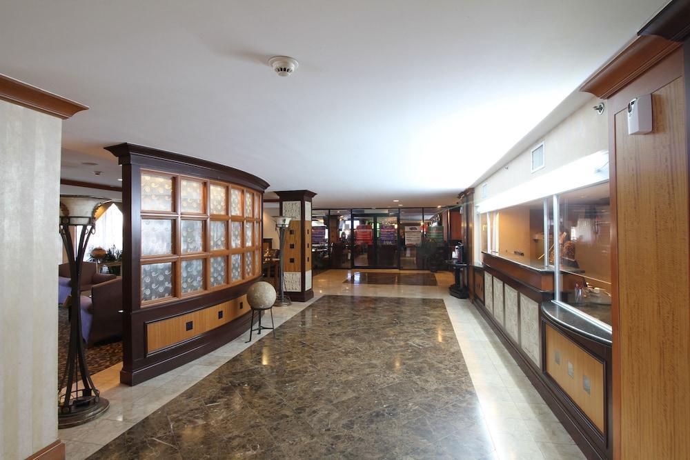 Clarion Park Hotel