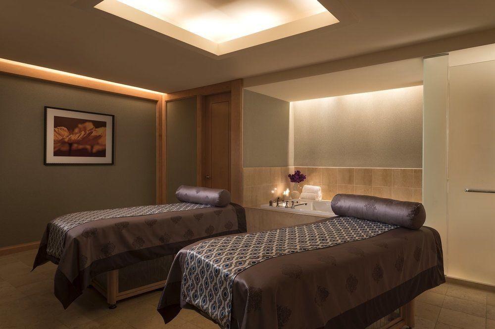 The Ritz-carlton, 4*
