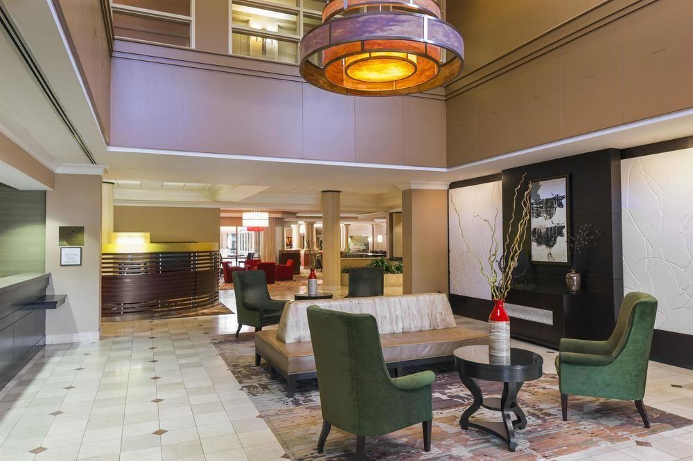 Sheraton Market Center 4*