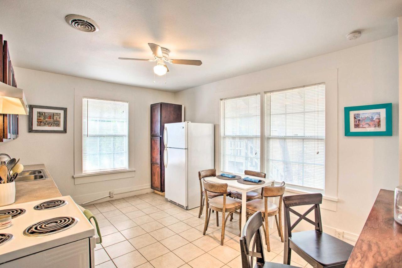 Holiday home Charming Home, 3 Mi To Downtown And Zoo!