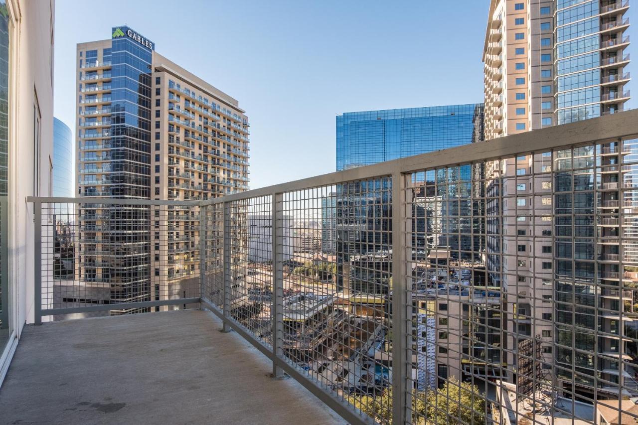 Frontdesk Uptown Downtown Dallas View Apts Apartment *