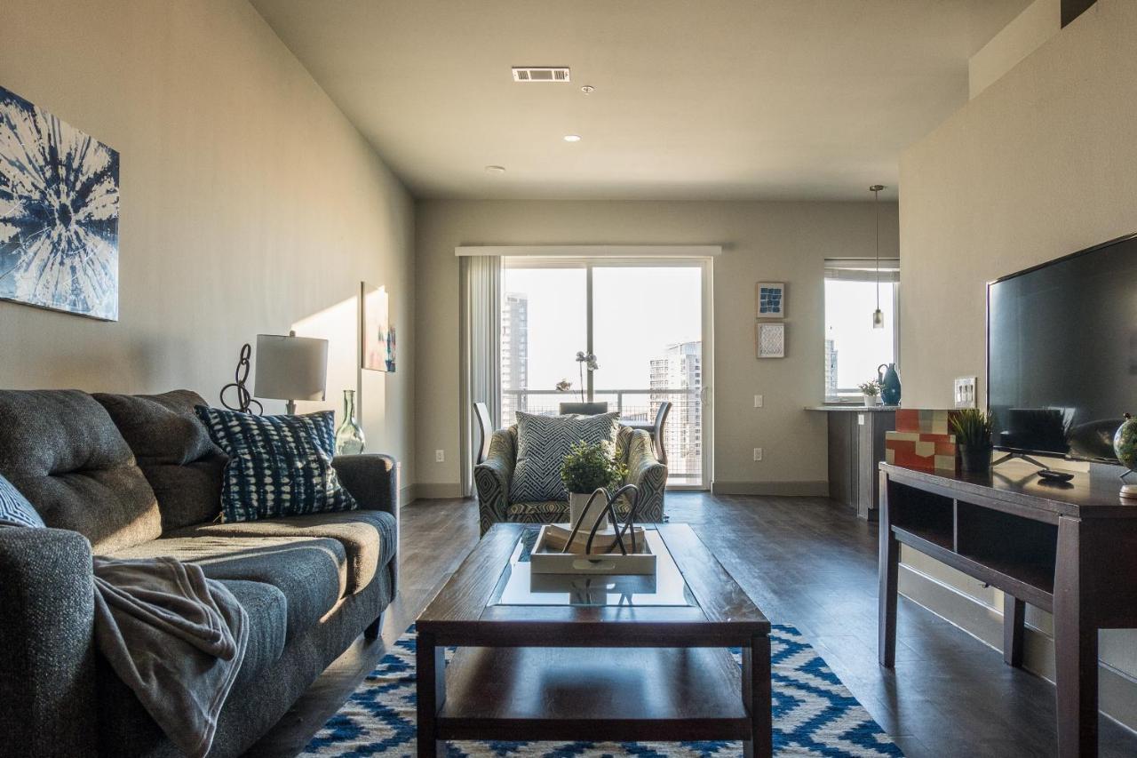 Frontdesk Uptown Downtown Dallas View Apts Apartment *