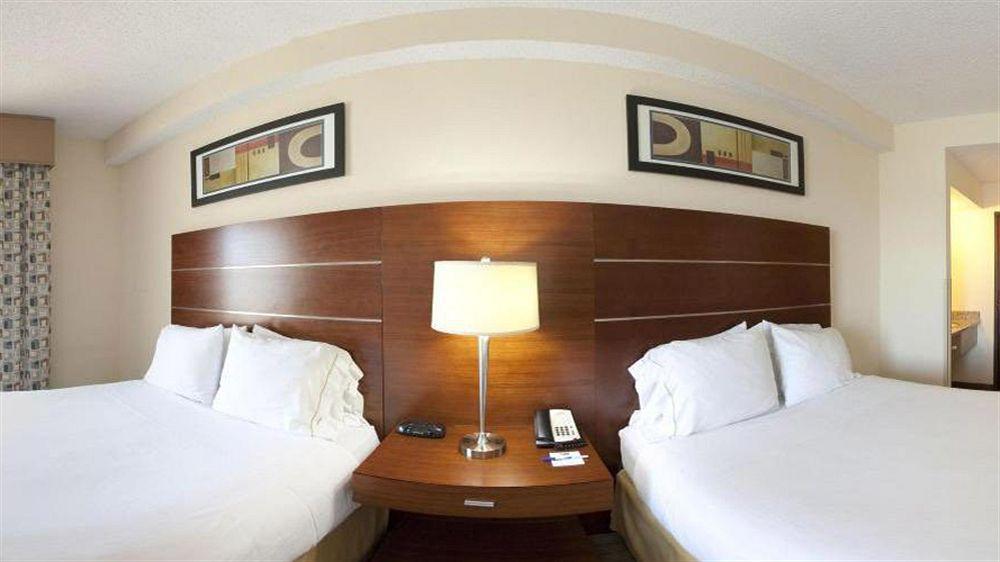 Express & - Park Northeast By Ihg Hotel Dallas
