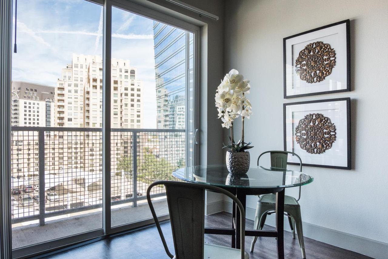 Frontdesk Uptown Downtown Dallas View Apts Apartment Dallas