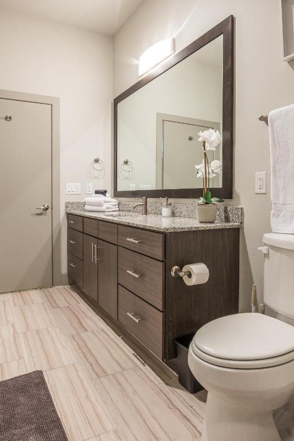 Apartment Frontdesk Uptown Downtown Dallas View Apts Dallas