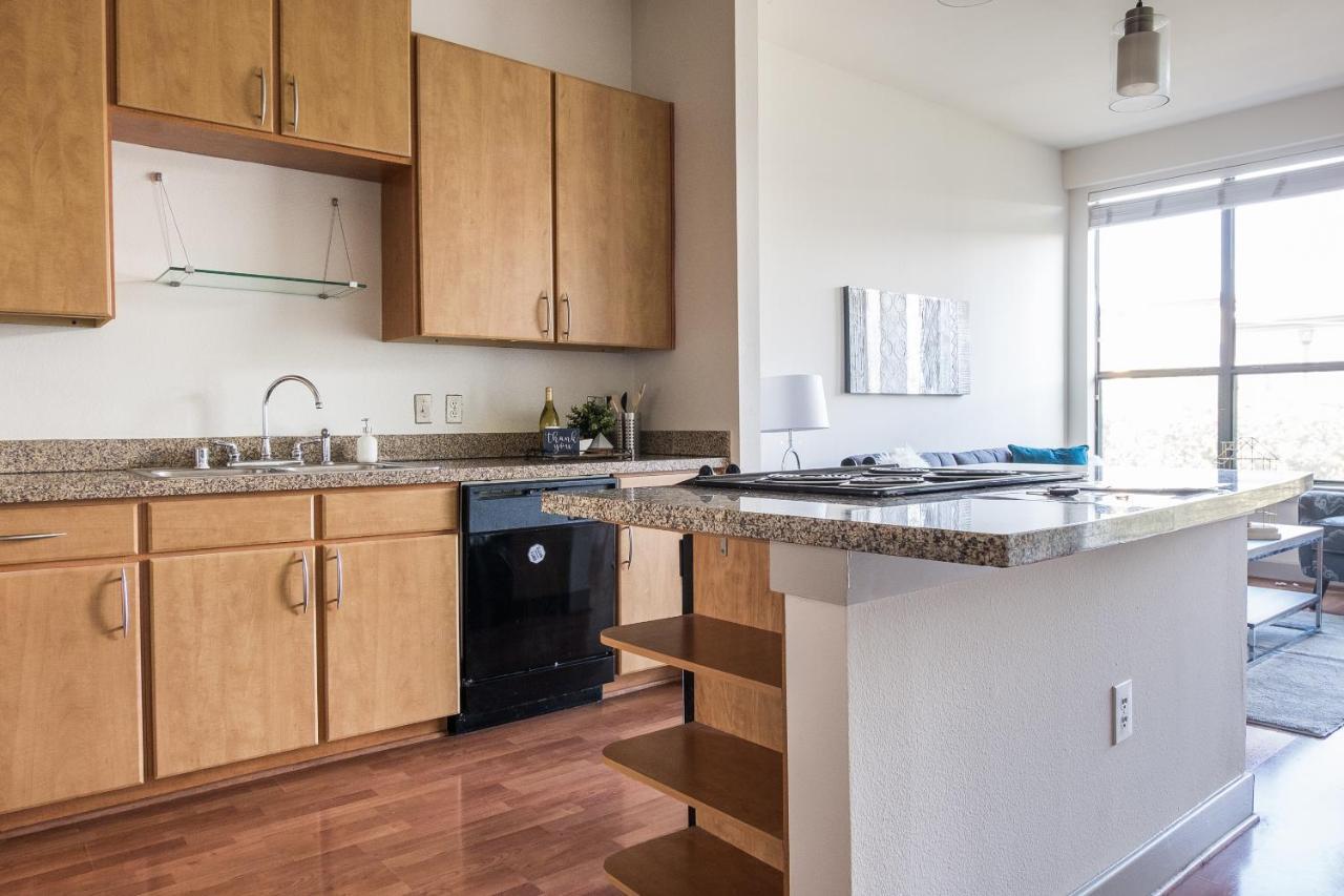 Apartment Frontdesk 2525 Reagan St Apts Uptown Dallas