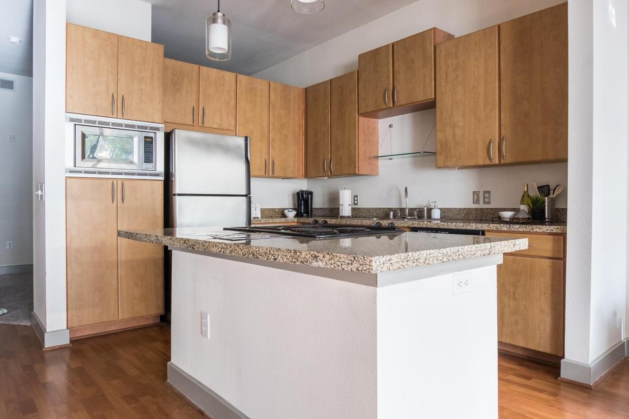 Apartment Frontdesk 2525 Reagan St Apts Uptown Dallas