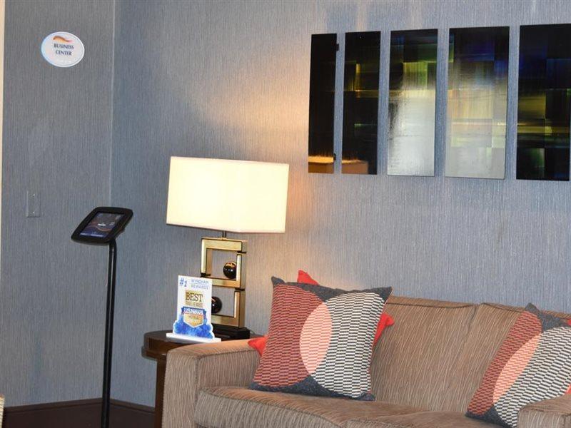Hotel Baymont By Wyndham Dallas/ Field 3*