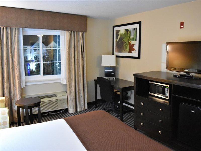 Hotel Baymont By Wyndham Dallas/ Field Dallas