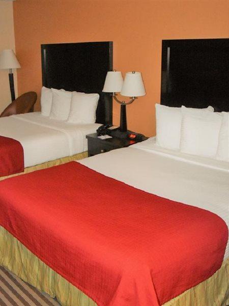Hotel Baymont By Wyndham Dallas/ Field Dallas