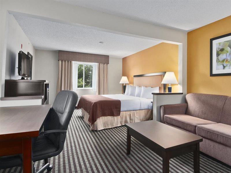 Hotel Baymont By Wyndham Dallas/ Field 3*
