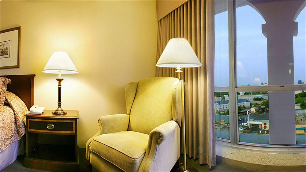 Doubletree By Hilton Market Center 3* Dallas