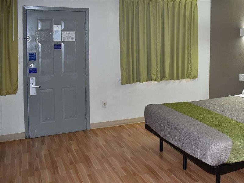 Hotel 6-dallas, Tx - North - Richardson 2*
