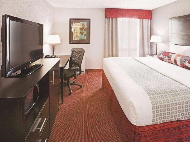 La Quinta By Wyndham I-35 Walnut Hill Ln Hotel 3*