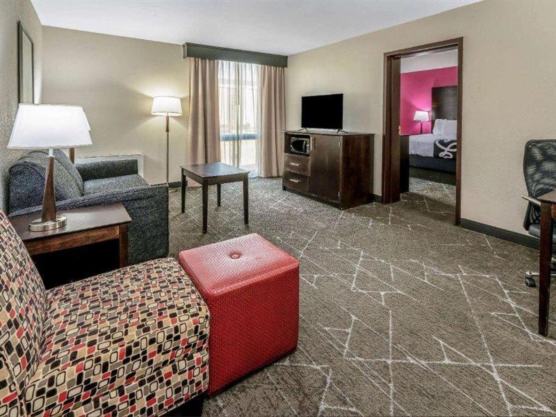 Hotel La Quinta By Wyndham I-35 Walnut Hill Ln 3*