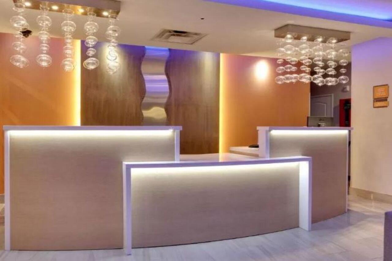 Hotel La Quinta By Wyndham Field Dallas