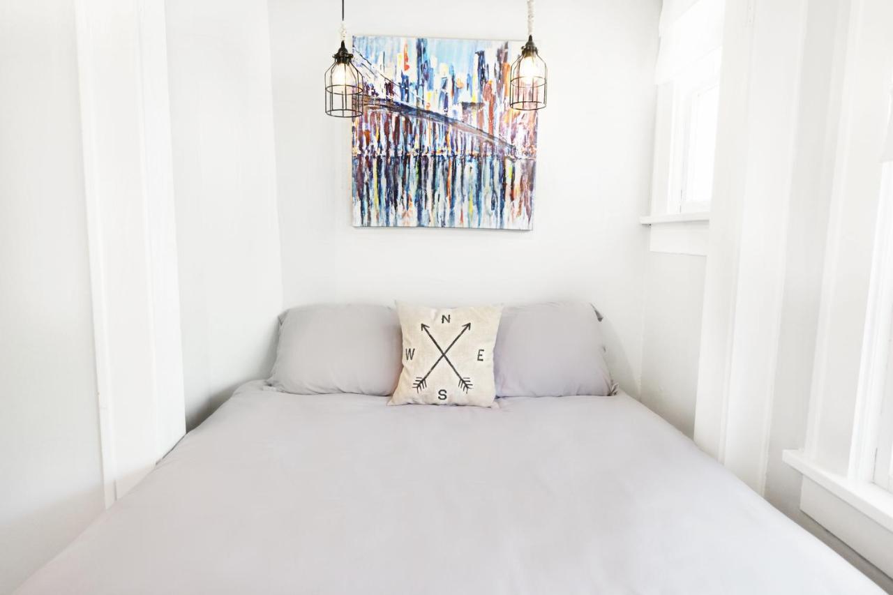The 1920s Mainstay Flat On Lower Greenville Apartment *