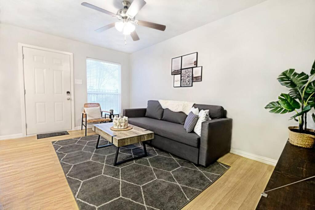 The Alcove Near Downtown Fun Nightlife Apartment