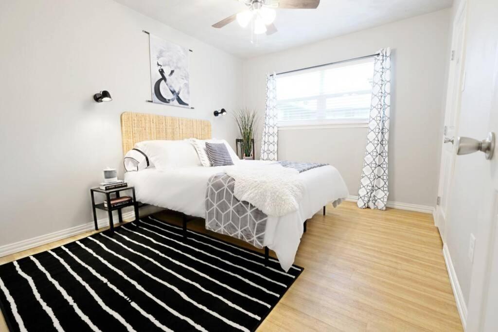 The Alcove Near Downtown Fun Nightlife Apartment