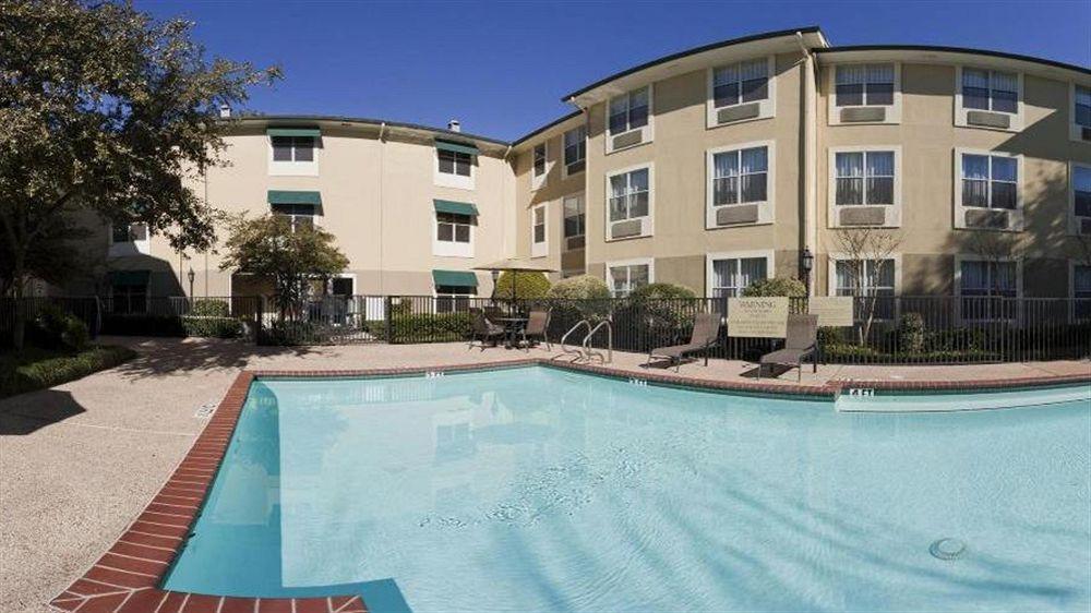 Candlewood Market Center-love Field By Ihg Hotel Dallas