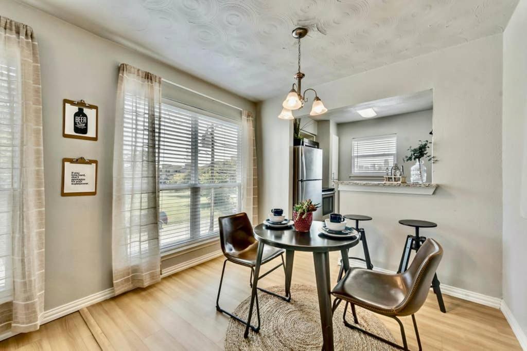 Apartment The Swank • Close To Downtown Dallas