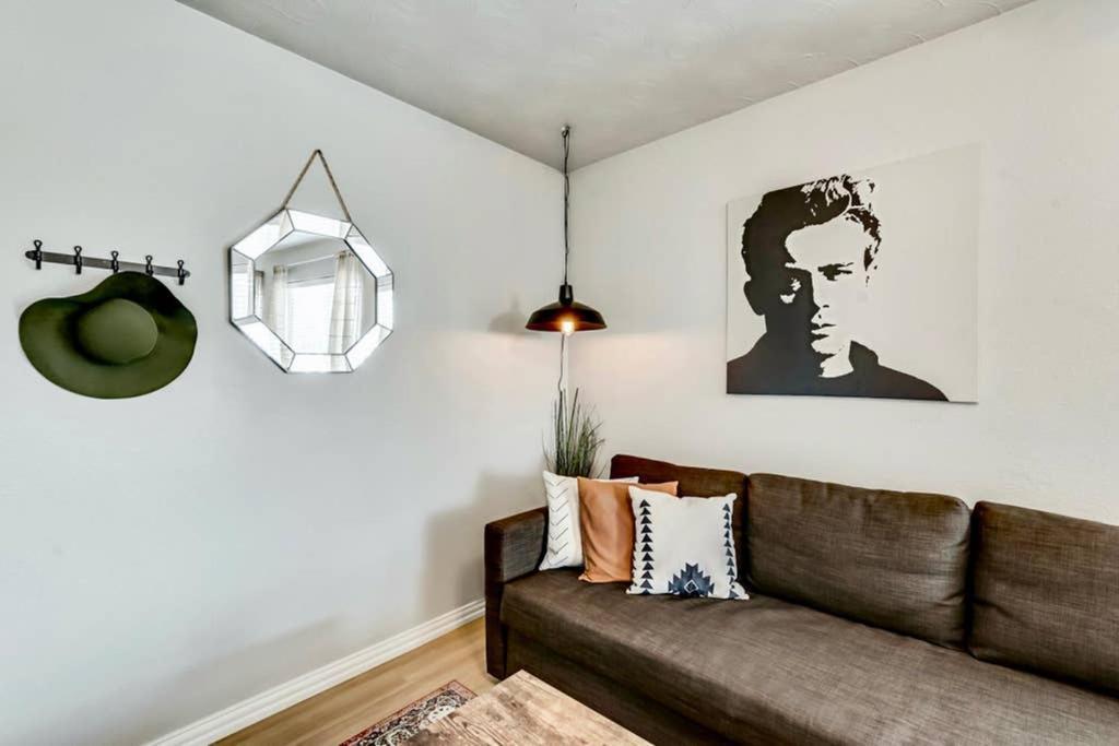 The Swank • Close To Downtown