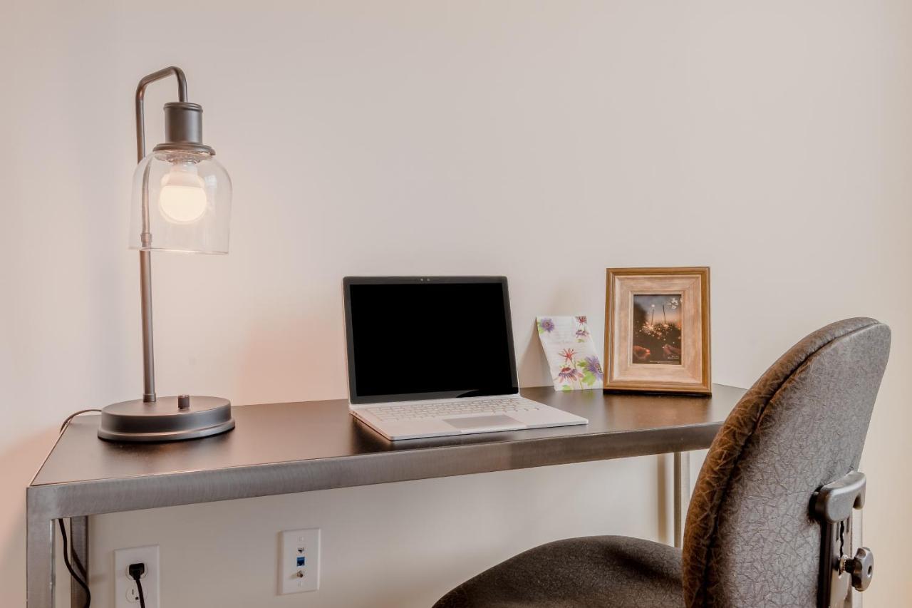 Apartment Corporate Suites At Deep Ellum Near Baylor University Medical Center Dallas