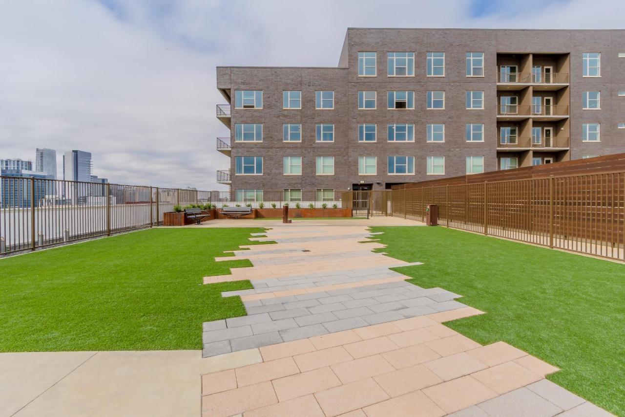 Corporate Suites At Deep Ellum Near Baylor University Medical Center Apartment