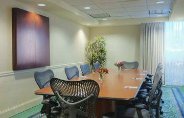 Hotel Hilton Garden Dallas/market Center 3*