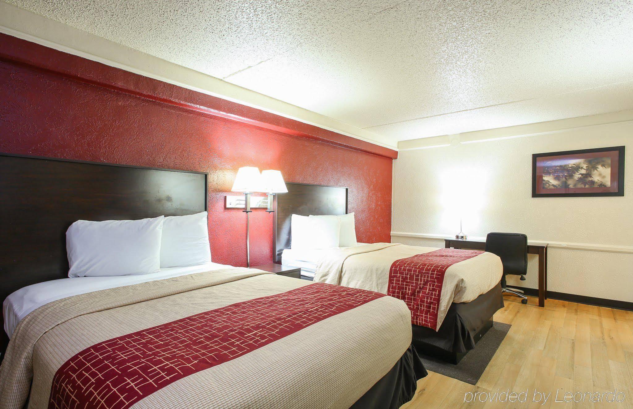 Red Roof North - Park Motel 2*