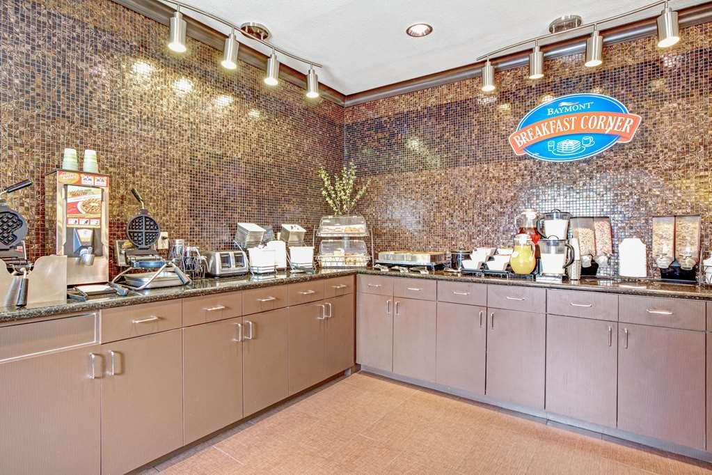 Baymont By Wyndham Dallas/ Field Hotel 3*
