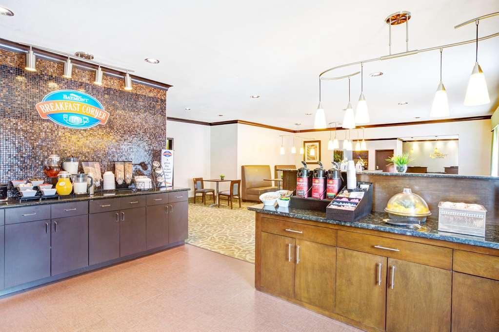 Baymont By Wyndham Dallas/ Field 3*