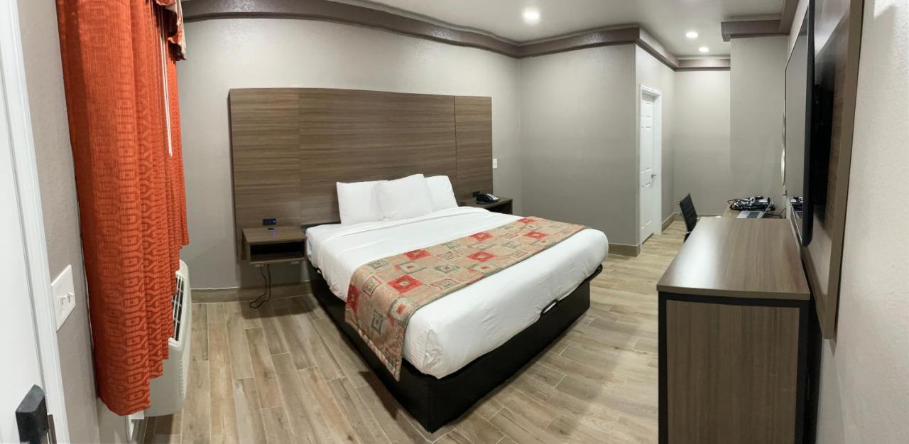Hotel Buzen Suites Las Colinas *