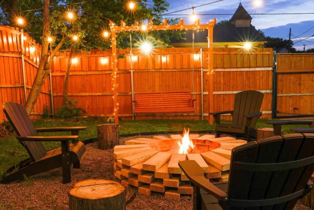 4br Large Yard W Hot Tub , Fire Pit And Basketball Hoop Holiday home Dallas