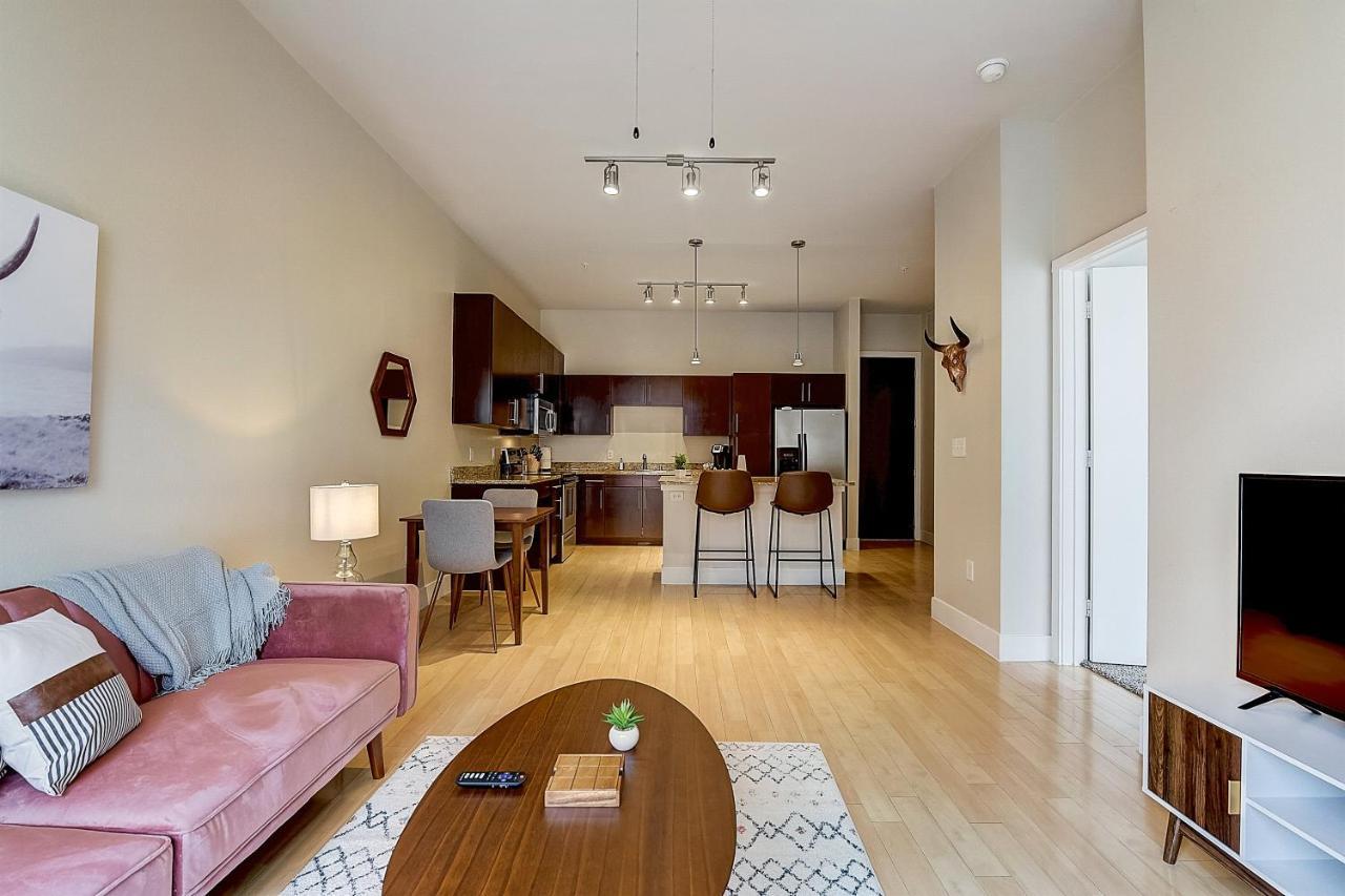 Frontdesk I 4123 Cedar Springs Dallas Apartment *