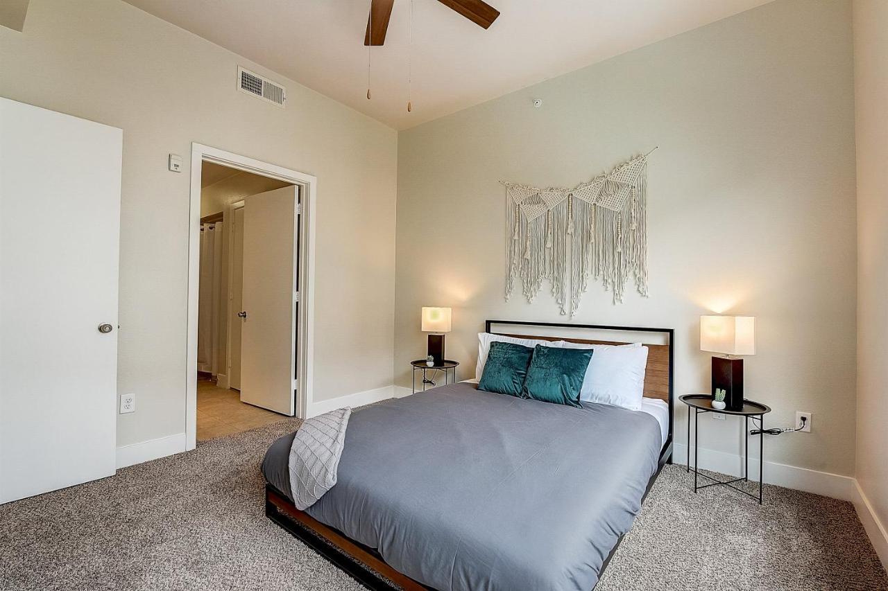 Apartment Frontdesk I 4123 Cedar Springs Dallas Dallas
