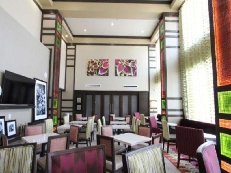 Hampton & Market Center 3* Dallas