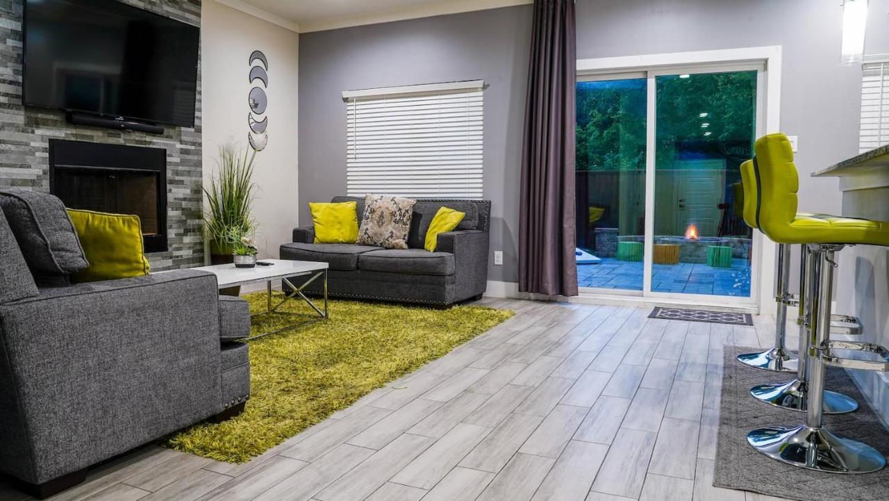 Villa 6 Bedroom Big W Hot Tub , Fire Pit & Basketballhoop Dallas