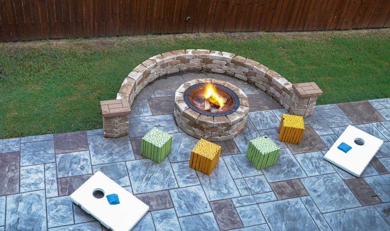 Villa 6 Bedroom Big W Hot Tub , Fire Pit & Basketballhoop *