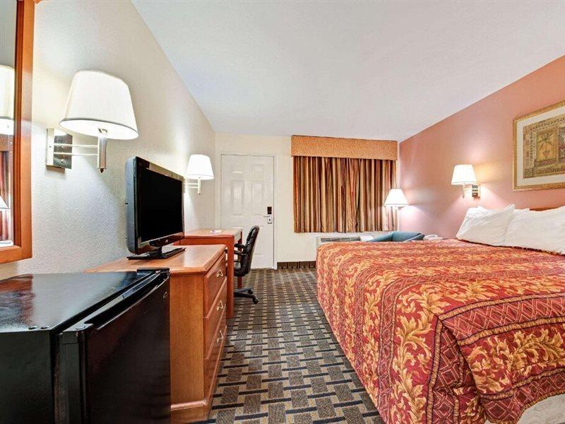 Days Dfw Motel 2*