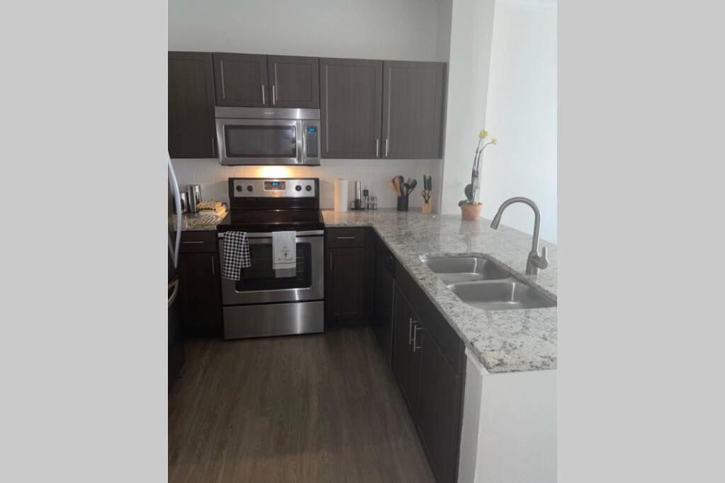Entire 1 Bedroom. What A Lovely Unit. Apartment
