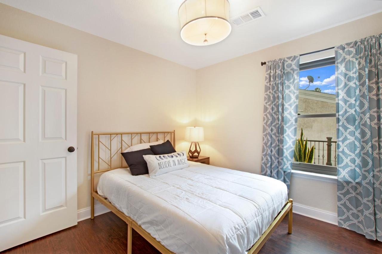 Holiday home Cjs Cozy Farmhouse 2-Story Uptown Home *
