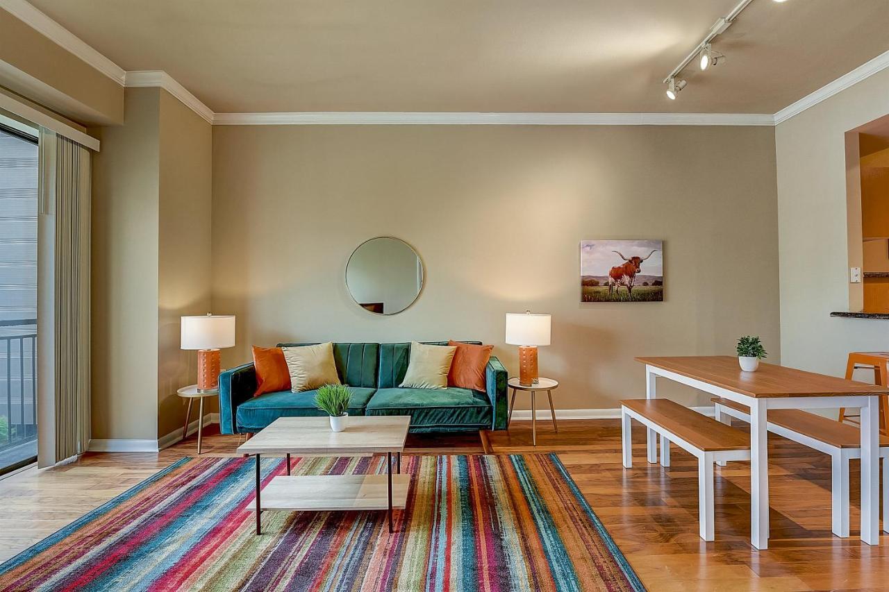 Apartamento Frontdesk Oakwood Apts Uptown
