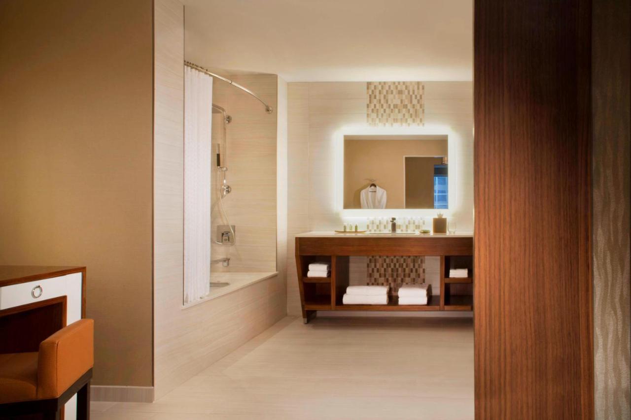 The Westin Downtown Hotel 4*