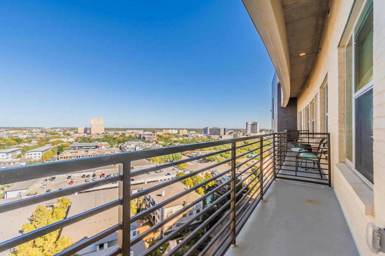 Corporate Suites At Deep Ellum Near Baylor University Medical Center Apartment Dallas