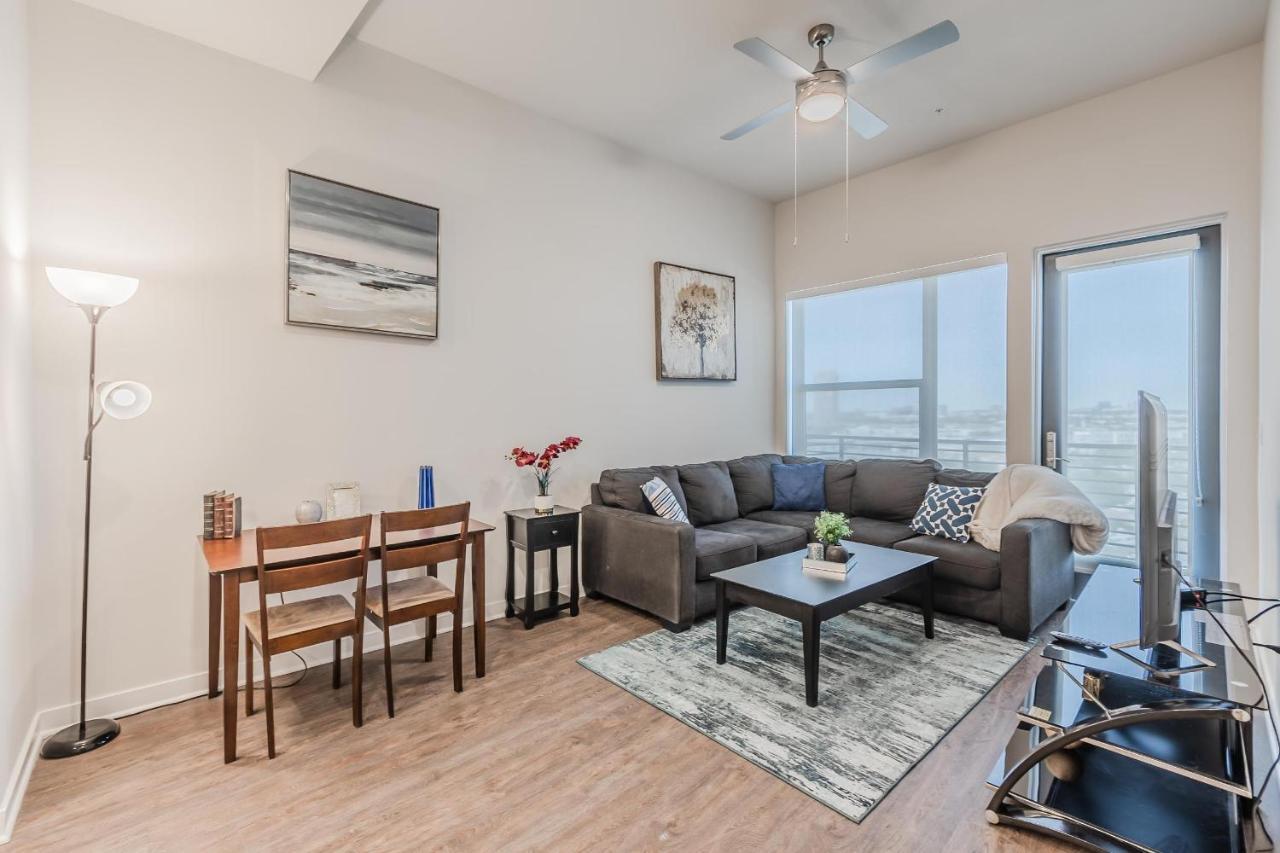 Apartment Corporate Suites At Deep Ellum Near Baylor University Medical Center Dallas