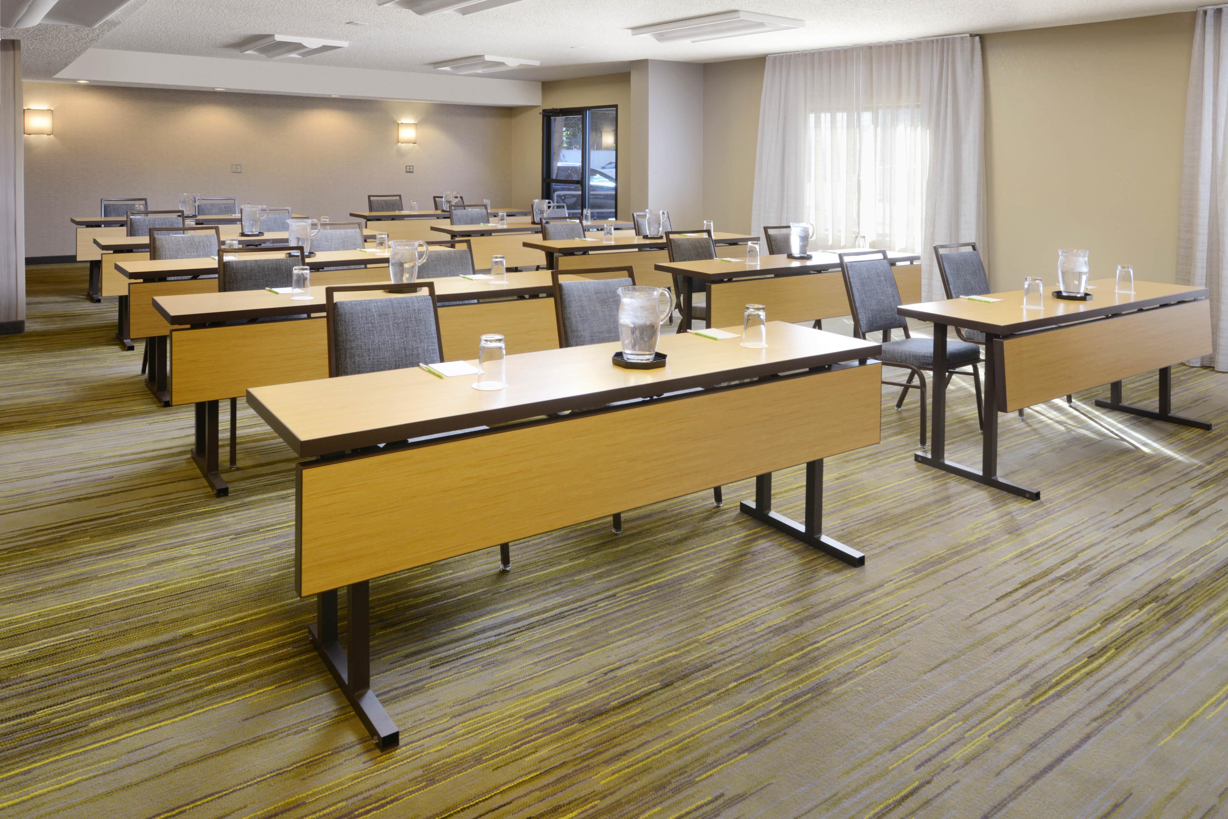 Hotel Sonesta Select Expressway